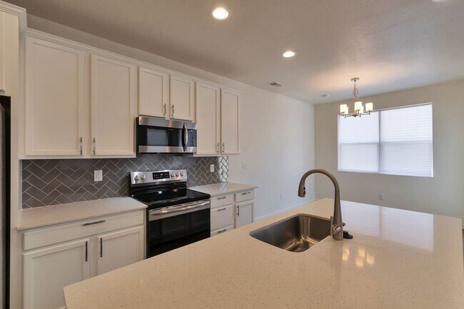Building Photo - 9679 Albion Ln