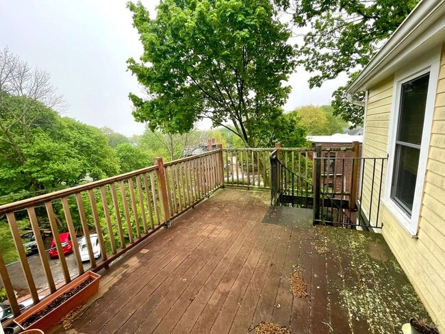 Building Photo - 1 Fort Ave Terrace