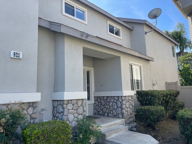 Building Photo - MOVE-IN SPECIAL - 1/2 OFF 1ST MONTH'S RENT...