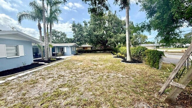 Building Photo - 716 50th St Ct W