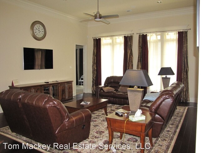 Building Photo - 3 br, 3 bath House - 13465 Quail Grove Ave.