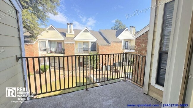Building Photo - 9601 Forest Ln