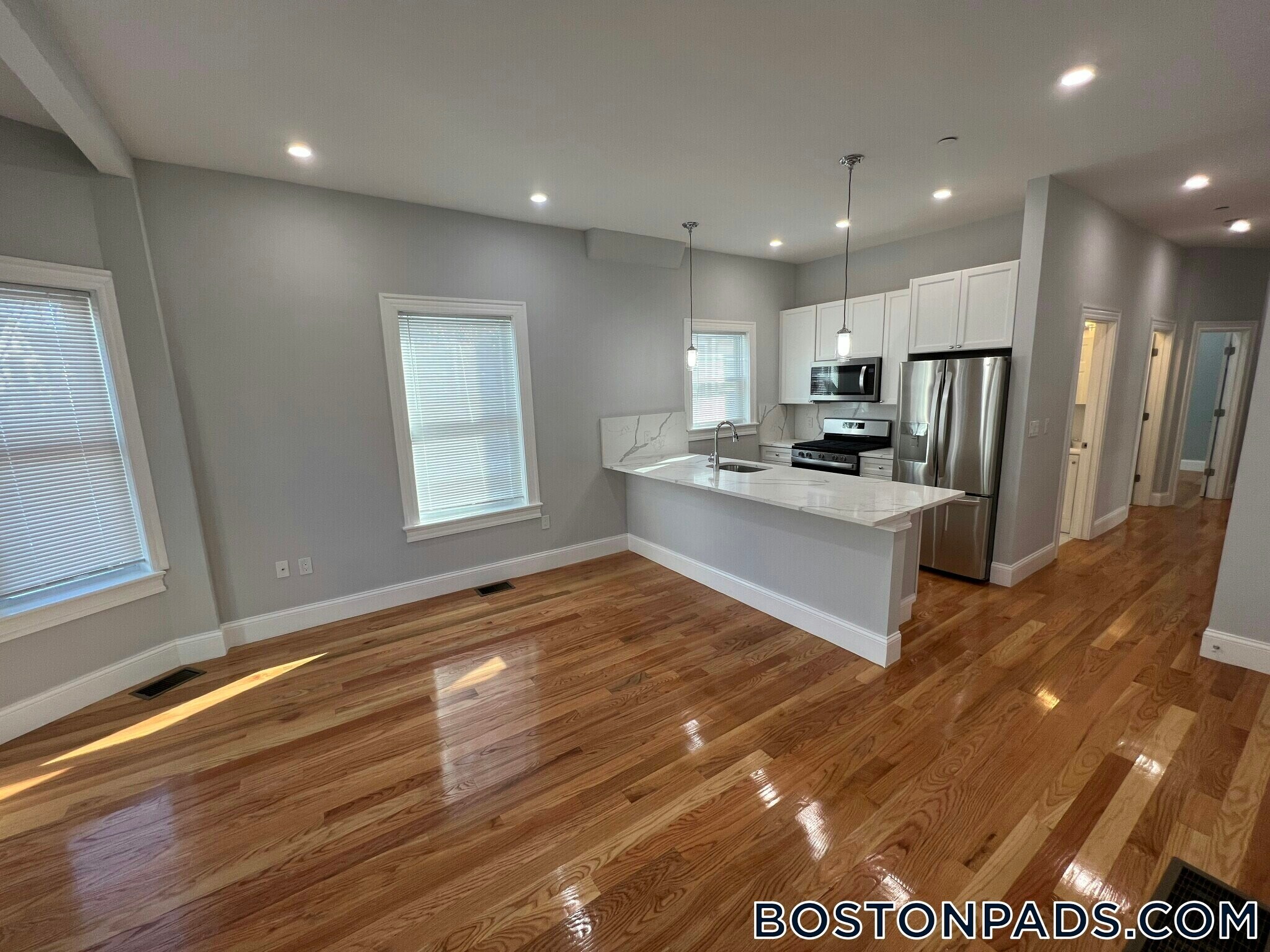 Building Photo - 29 Alpine St