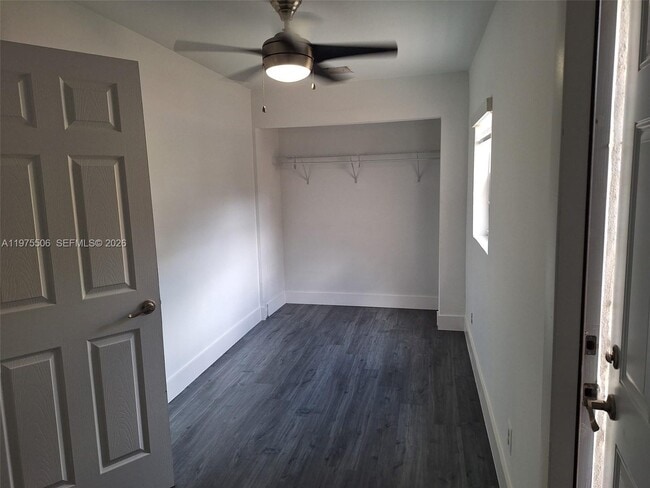 Building Photo - 3512 Estepona Ave