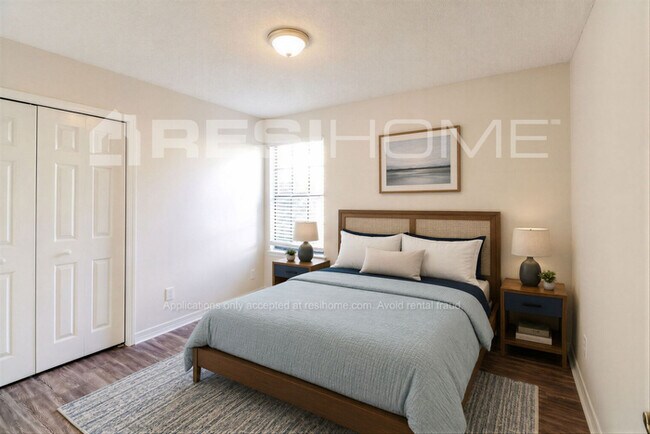 Building Photo - 3739 Mandarin Woods Dr N