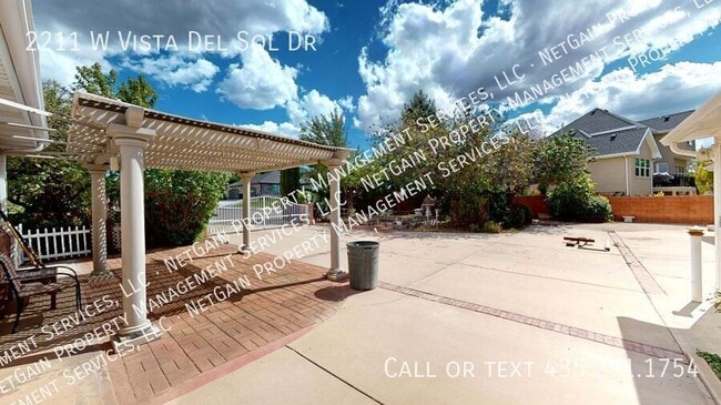 Building Photo - 2211 W Vista Del Sol Dr