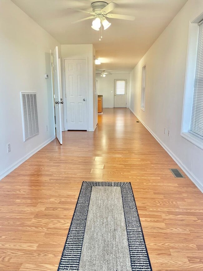 Building Photo - 5164 Main St