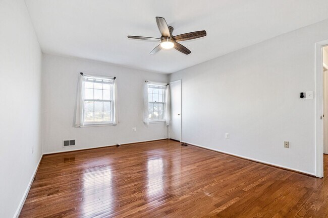 Building Photo - 17020 Briardale Rd