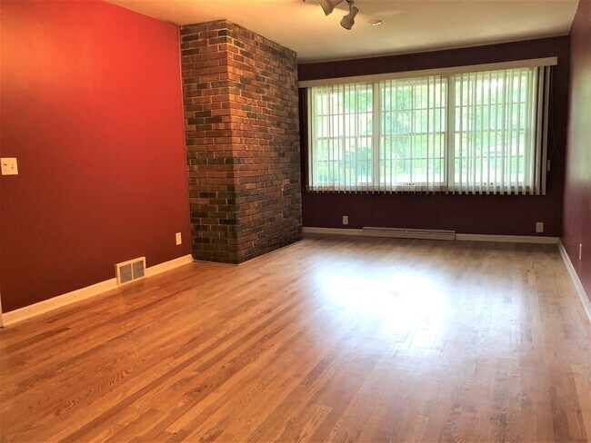 Building Photo - 5826 Barton Rd