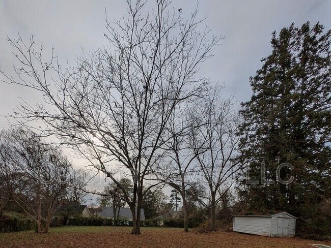 Building Photo - 201 Emile St