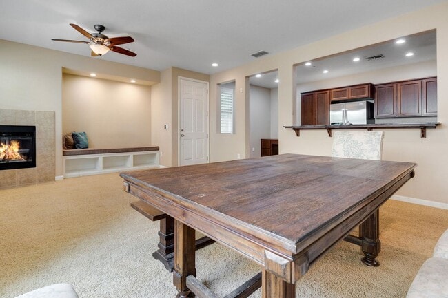 Building Photo - 3BR/3BA Folsom Condo with Fireplace + 2 Car Garage