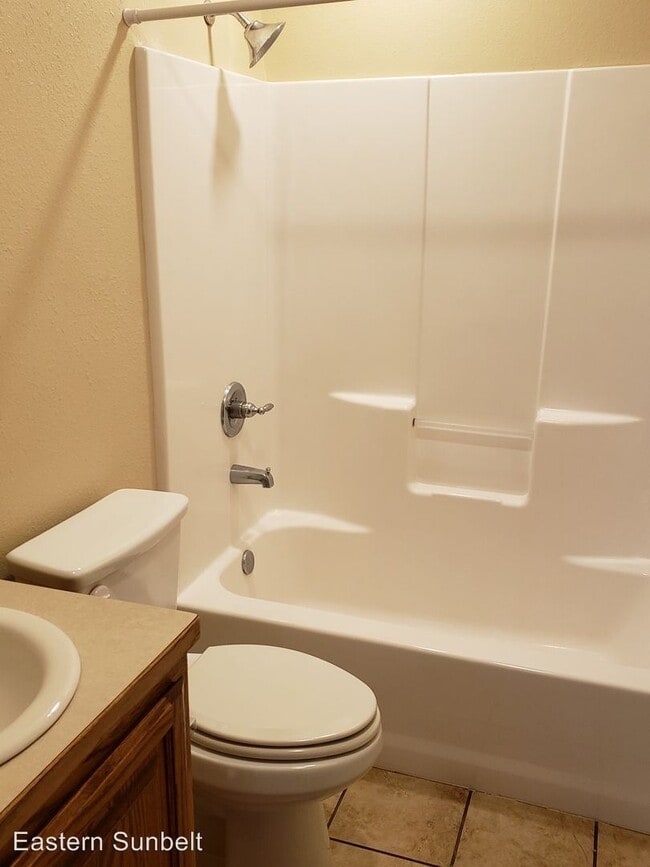 Building Photo - 1901 S Avenue H