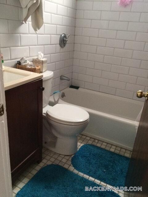 Building Photo - 49 St Germain St