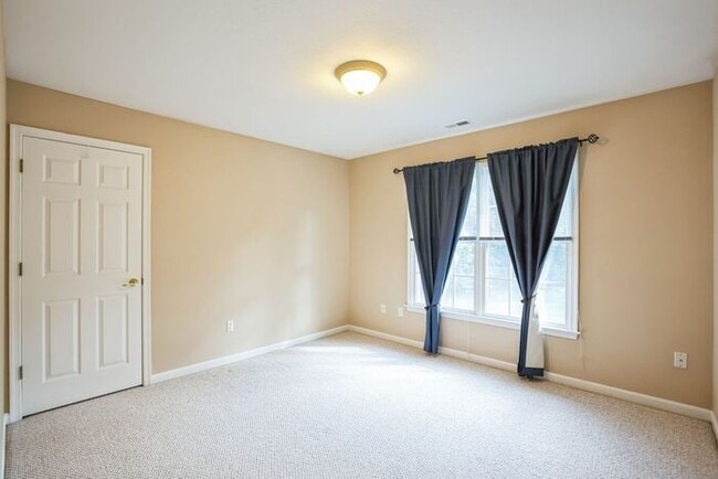 Building Photo - 43935 Willow Leaf Way