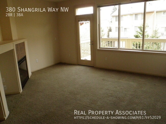Building Photo - 380 Shangri-La Way NW