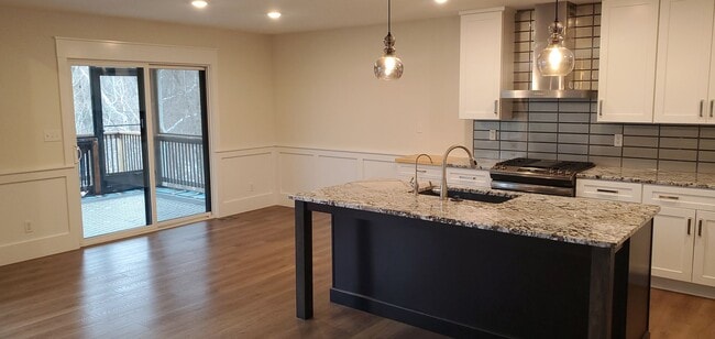 Building Photo - 5 bd, 3 ba house SW Columbia, quick access to Providence Rd, just south of Rockbridge school, Wil...