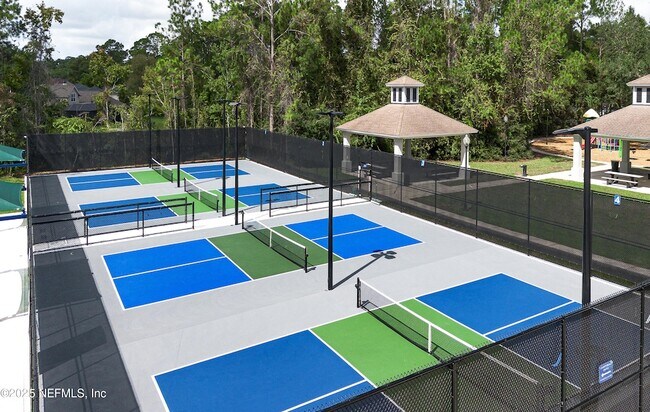 Building Photo - 1325 Fairway Village Dr