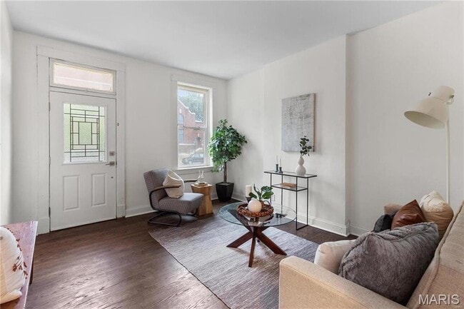 Building Photo - 6445 S Kingshighway Blvd