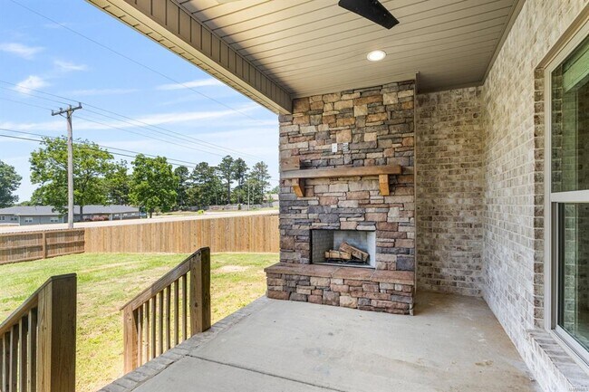 Building Photo - 107 Driftwood Ct