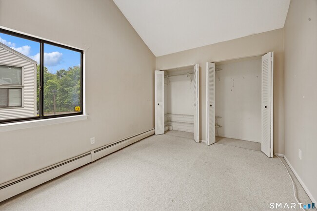 Building Photo - 5 Staunton Ct