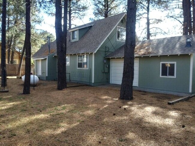 Primary Photo - COMING IN AUGUST! Turn' Key 3-Bed Mountain...