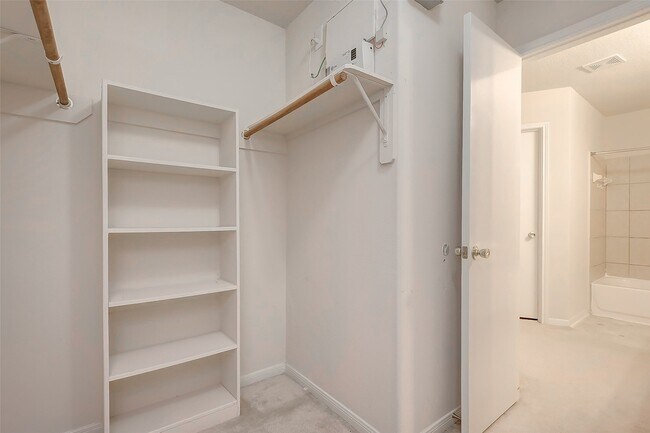 Building Photo - 3619 Apple Dale Dr