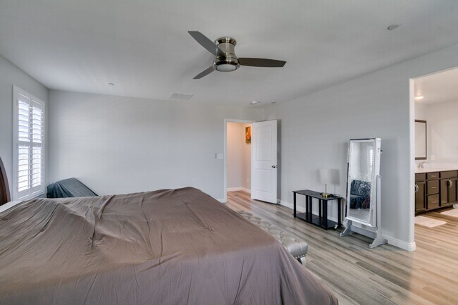 Building Photo - 3496 Calentina Ave