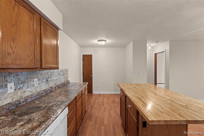 Building Photo - 15510 Ashley Ct