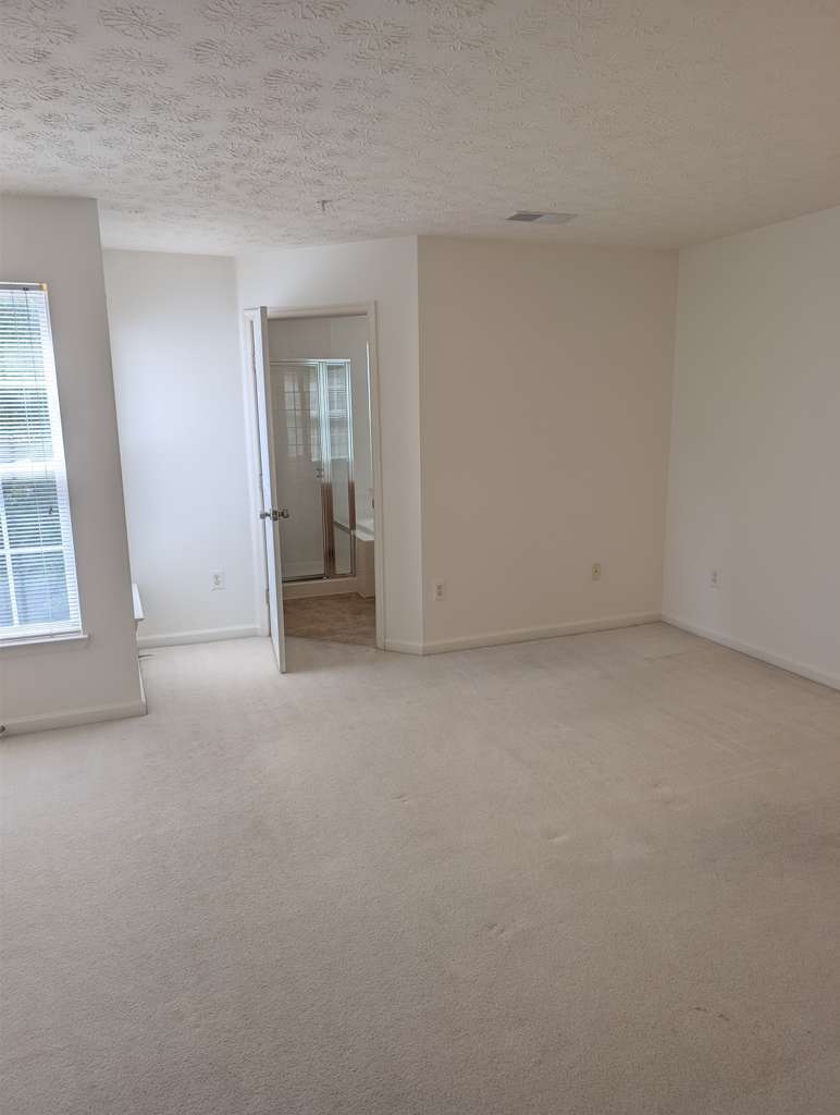 Building Photo - 2450 Ivy Landing Way