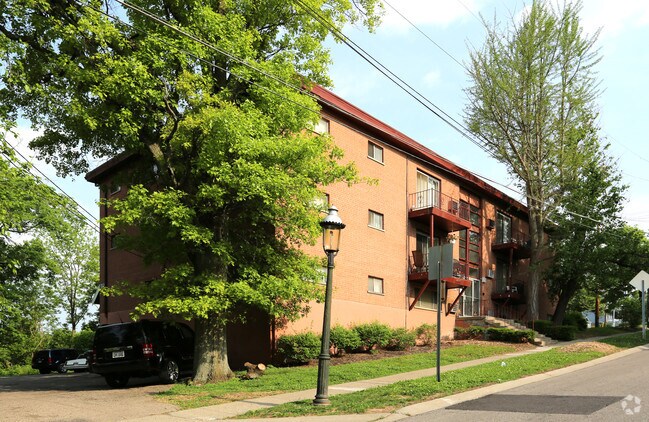Primary Photo - Wess Park Apartments