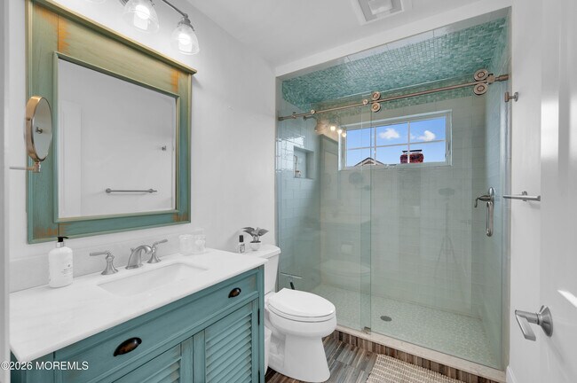 Building Photo - 18 Culebra Ave