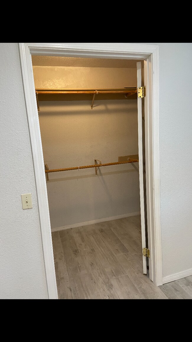 Building Photo - 16627 Ponca St