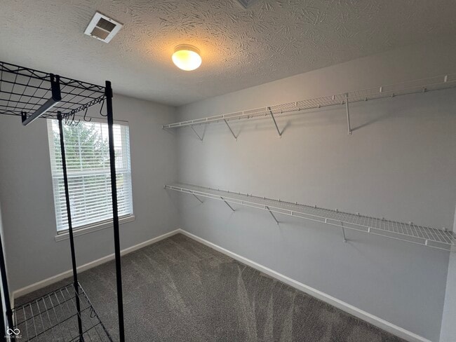 Building Photo - 9451 Glencroft Way