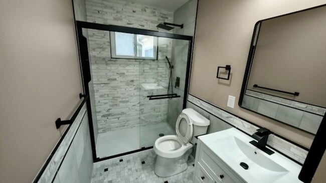 Building Photo - 11354 Berkshire Dr