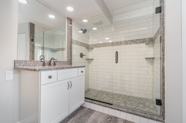 Building Photo - 1003 Cherrington Dr