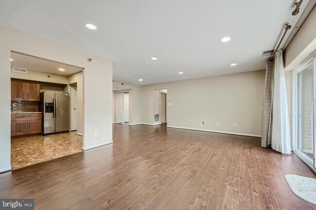 Building Photo - 7203 Rockland Hills Dr