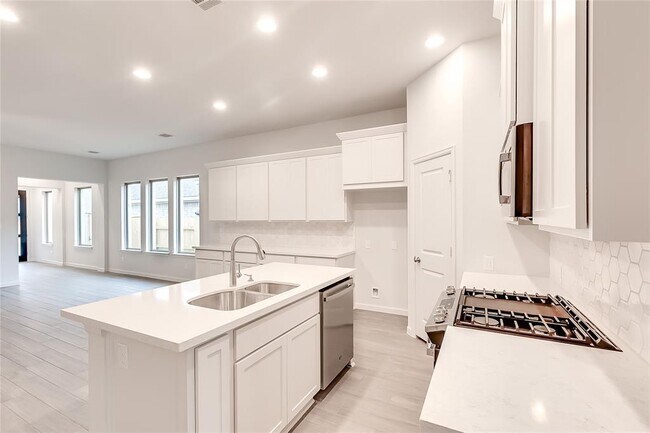 Building Photo - 232 Blackborrow Dr