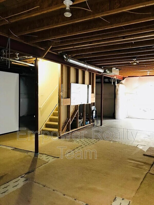 Building Photo - 16055 Butterwort Cir