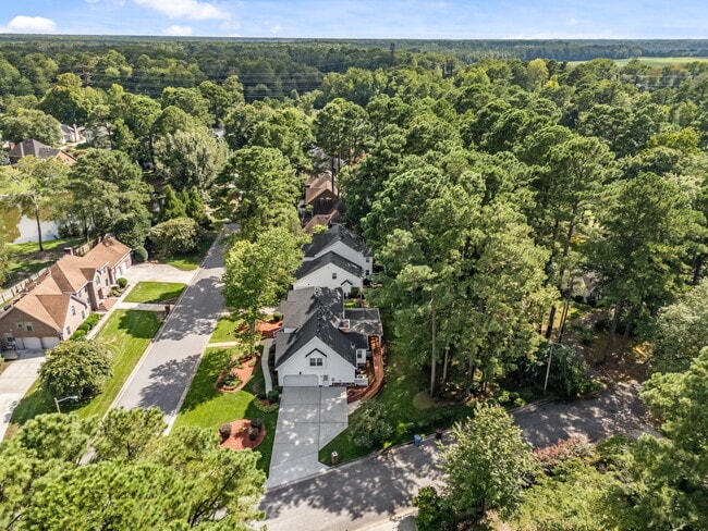 Building Photo - 951 Forest Lakes Cir