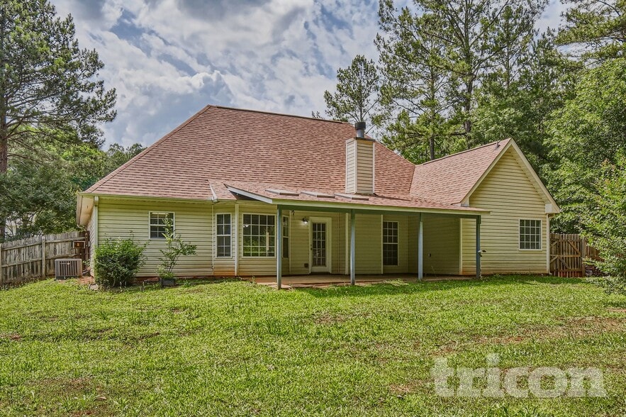 Building Photo - 315 Chestnut Dr