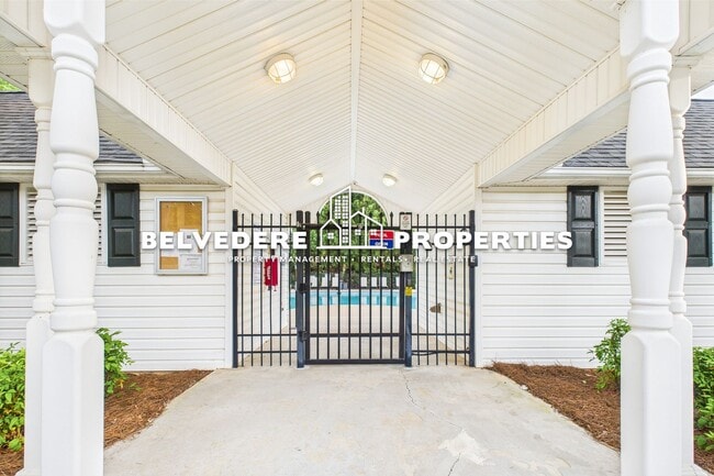 Building Photo - Mid-Term Rental in Coble Farm
