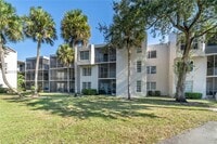 Building Photo - 3100 Riverside Dr