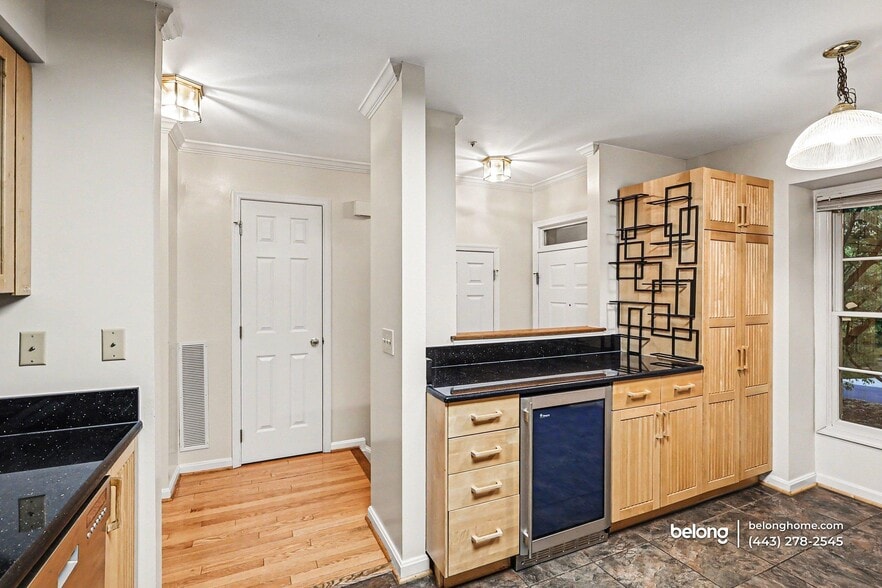 Building Photo - 123 Goucher Terrace