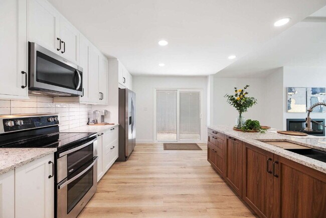 Building Photo - Renovated 3BR | Open Concept | Large Outdoor Space | Keller ISD