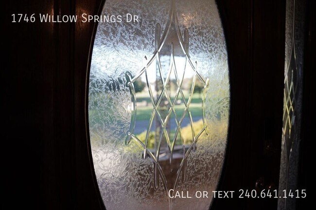 Building Photo - 1746 Willow Springs Dr