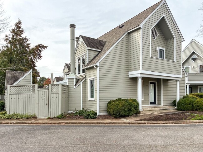 Building Photo - Recently Remodeled 3 bed 3 bath in Tuckahoe!