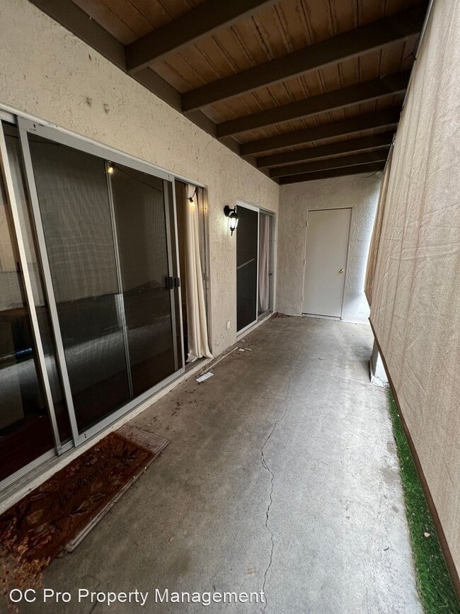 Building Photo - 2 br, 1 bath House - 21951 Rimhurst Drive ...