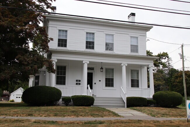 Primary Photo - 130 W River St