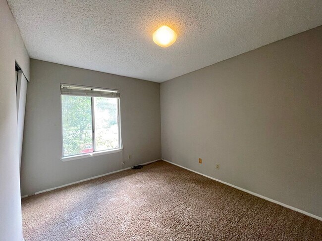Building Photo - Great Condo for lease in North Austin!