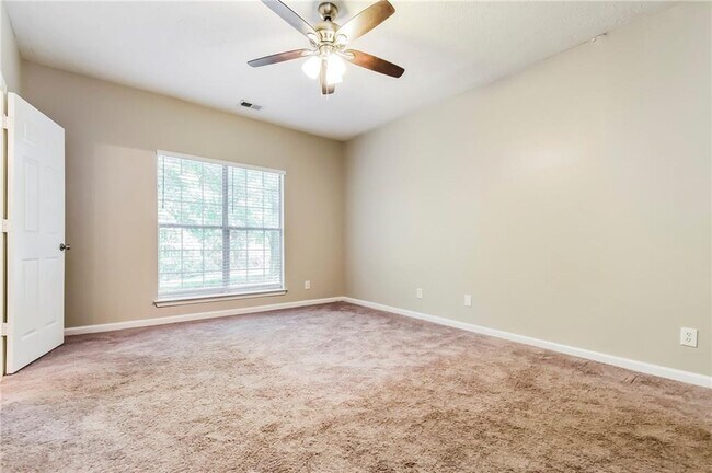 Building Photo - 3949 Tyler Ct